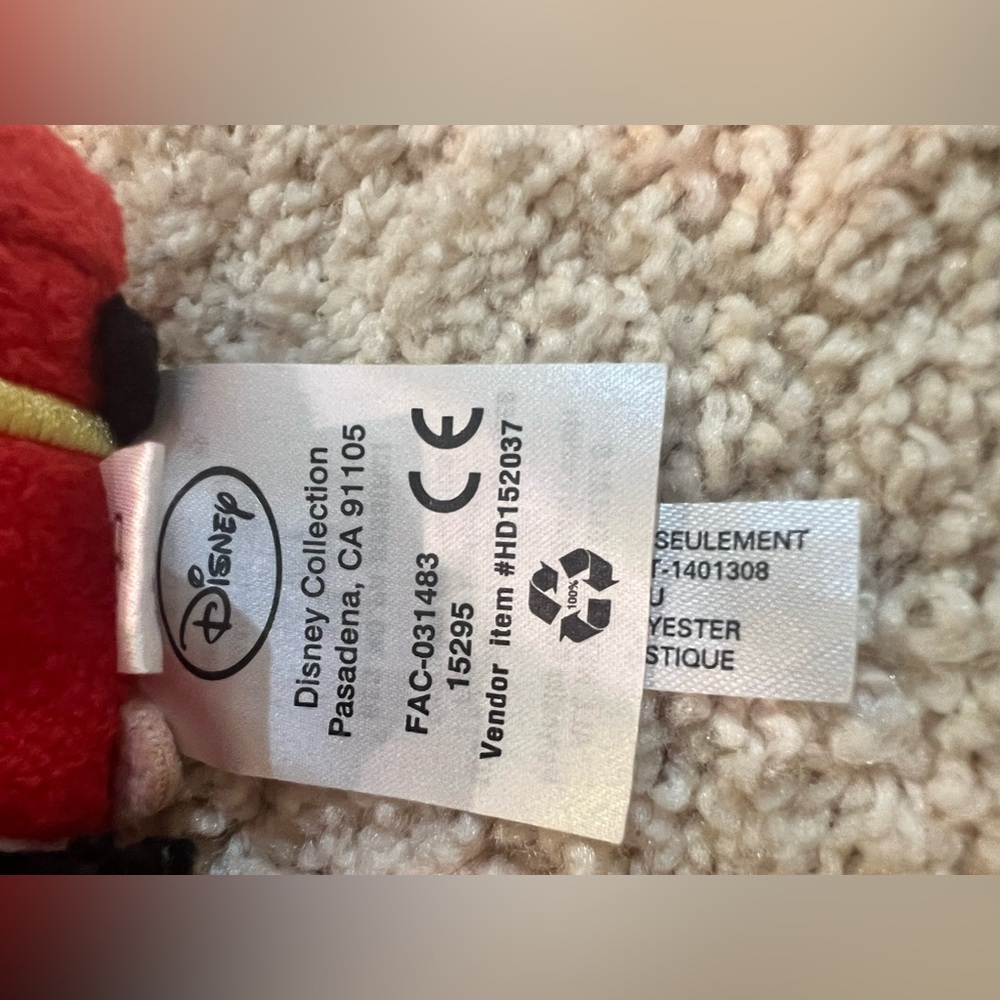 Disney Peter Pan and Captain Hook Tsum Tsums - Picture 7 of 7